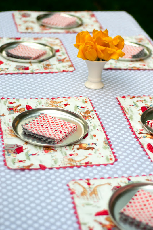 Aesthetic Nest_Rick Rack Placemats and Napkins_Tutorial_DSC_6024